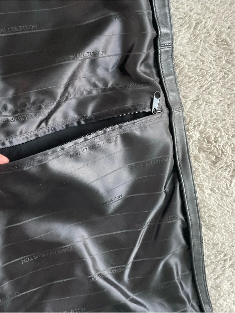Zero Halliburton Garment Bag Case Suit Cover Black Nylon Carry On Carrier EUC!